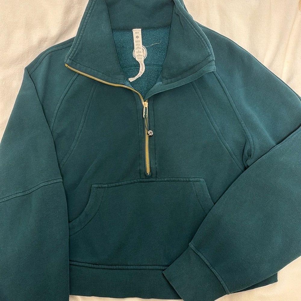Lululemon half zip scuba size XS